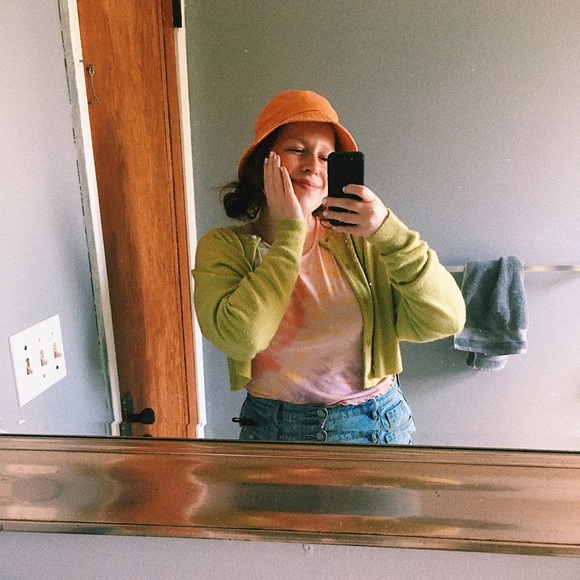 Meet your Posher, Hannah - Picture 3 of 4